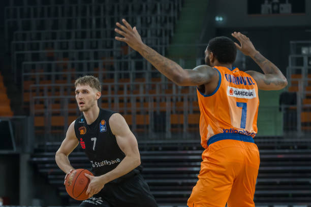 彩的较量 彩的较量