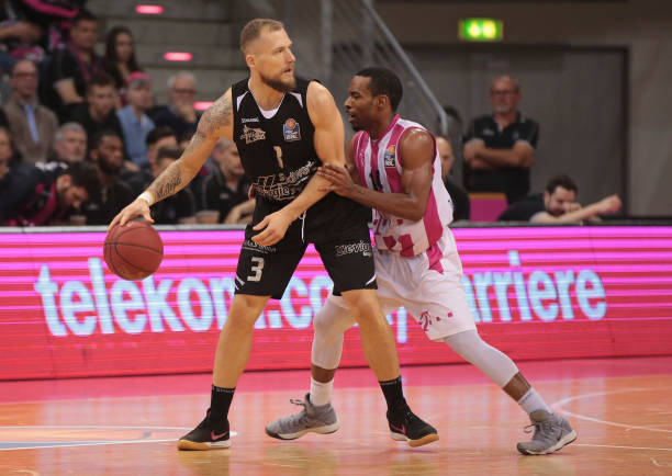 的攻防平衡 的攻防平衡